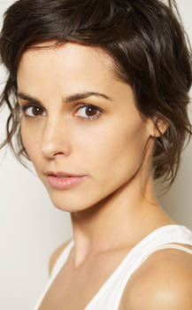 Stephanie Szostak